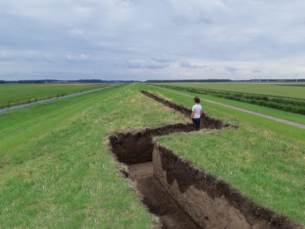 Landscape Losing Function: The Sleeping Dike by Dingeman Deijs